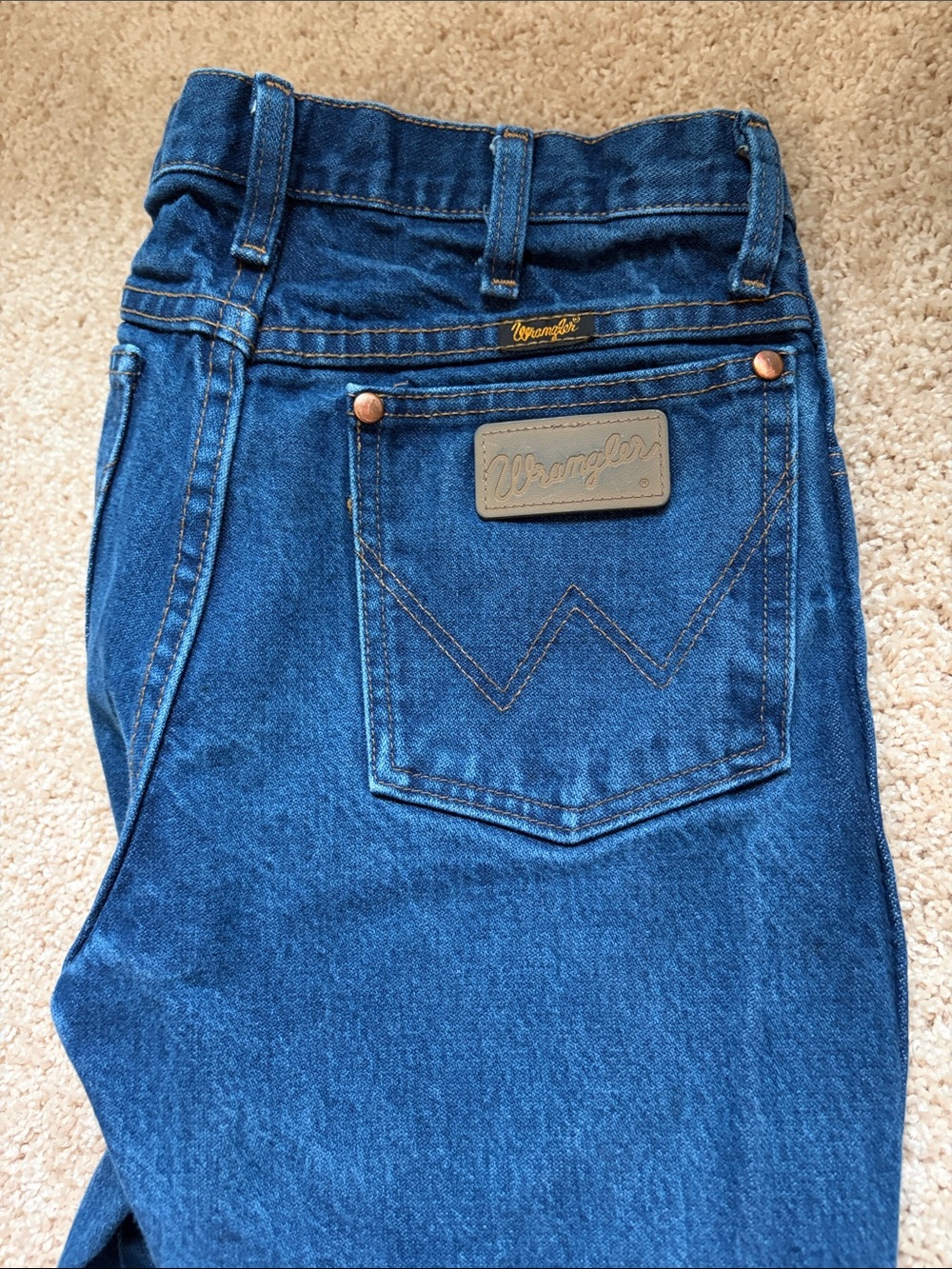 Wrangler men’s Dark Blue High-Rise Denim Jeans